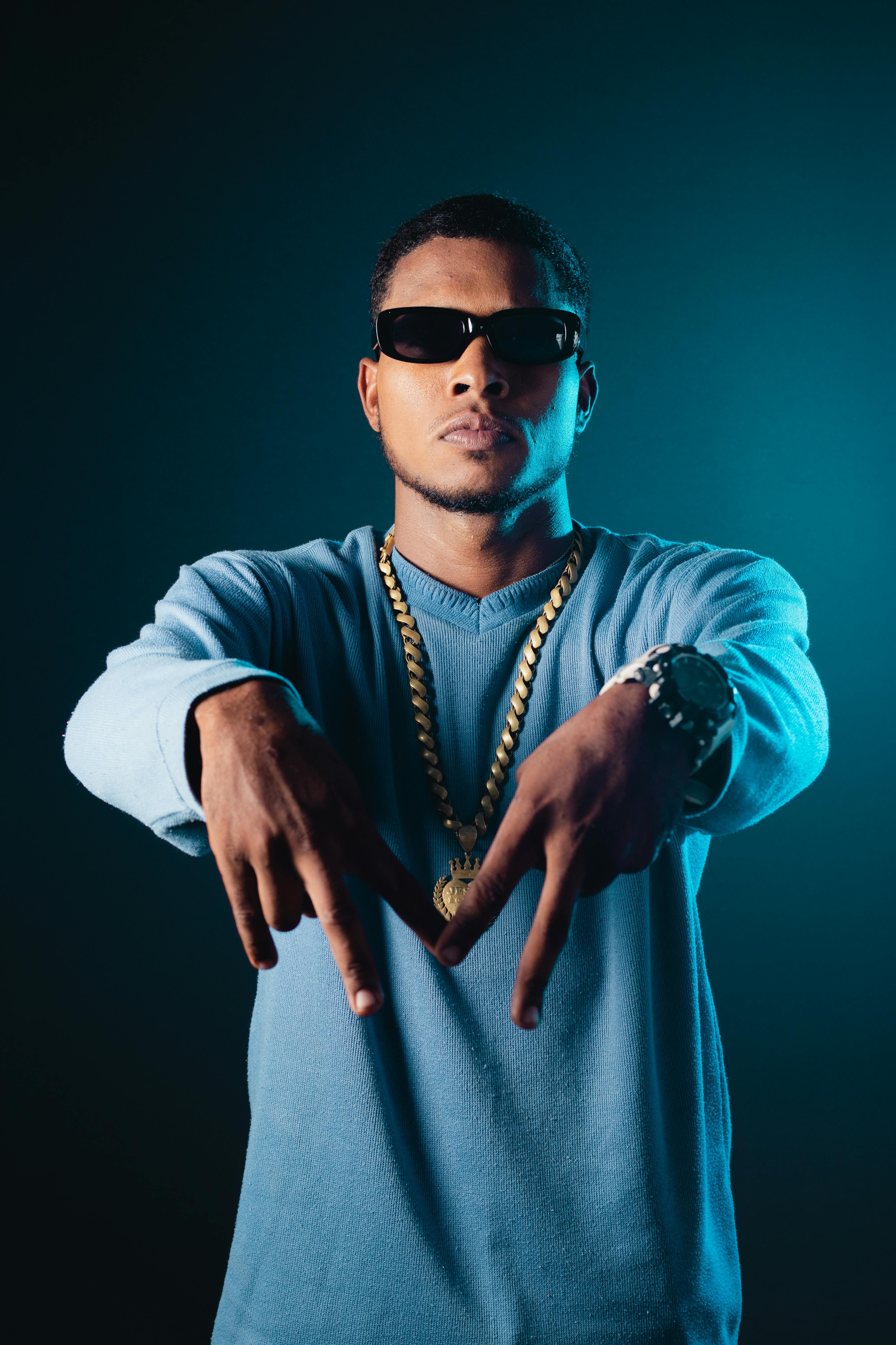 The Art of Craftsmanship: Inside the Making of a Queenvenci Watch